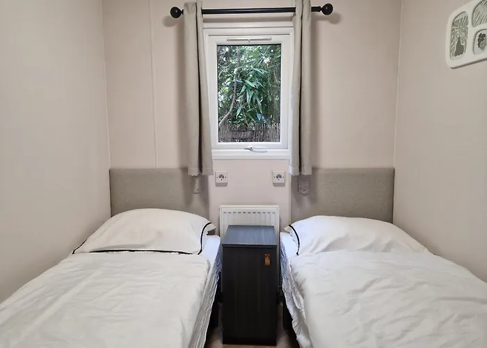 Tiny House Forestia Met Hottub منتزه العطل