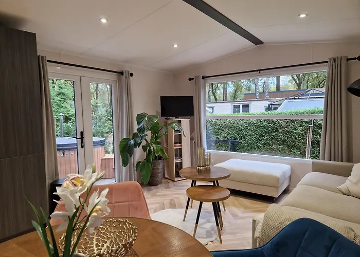 Tiny House Forestia Met Hottub Kompleks wypoczynkowy *