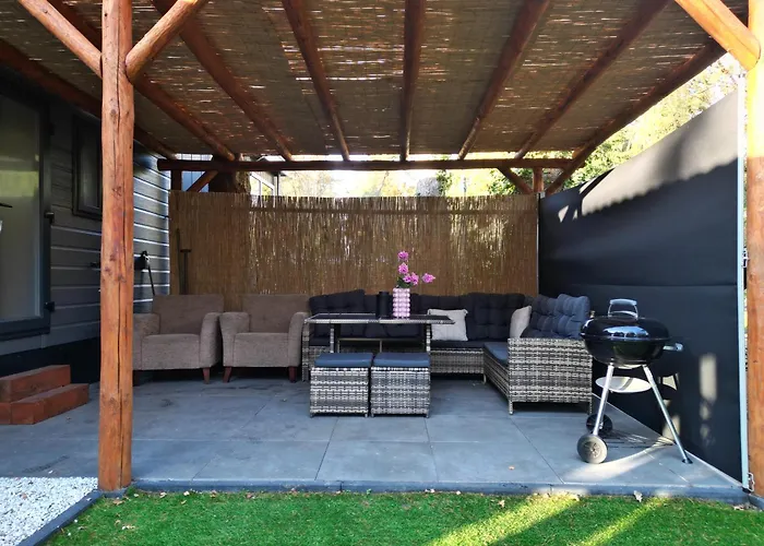 Kompleks wypoczynkowy Tiny House Forestia Met Hottub *